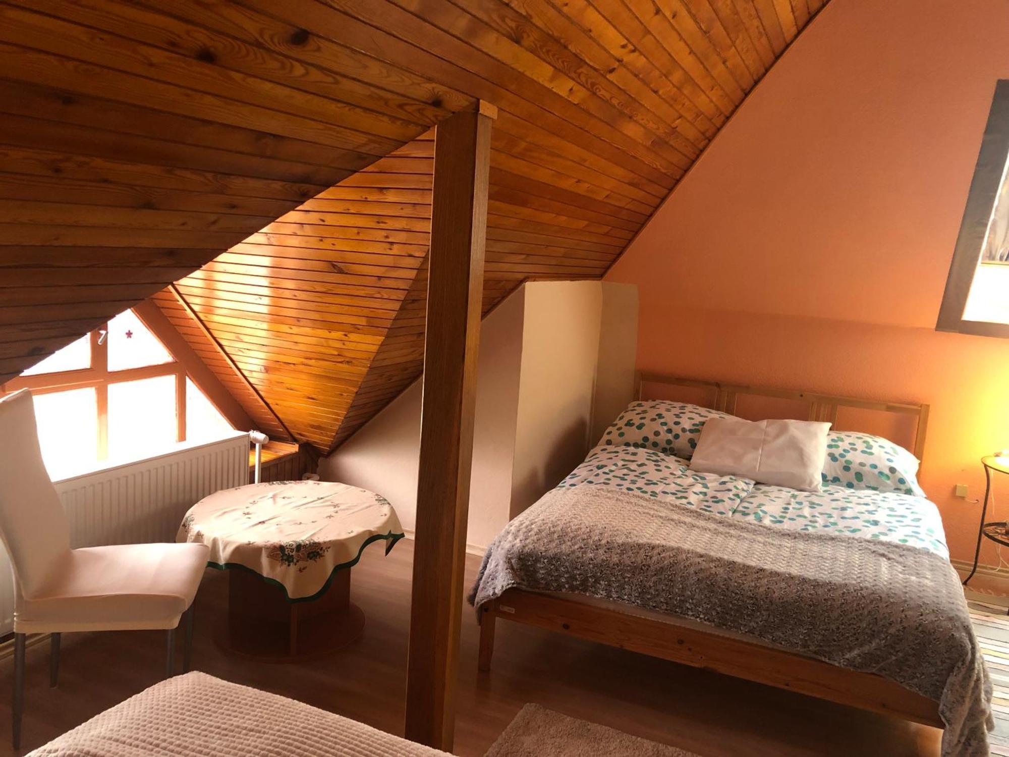 Bakonyi Mamutfenyo Vendeghaz Apartment Tes Ngoại thất bức ảnh