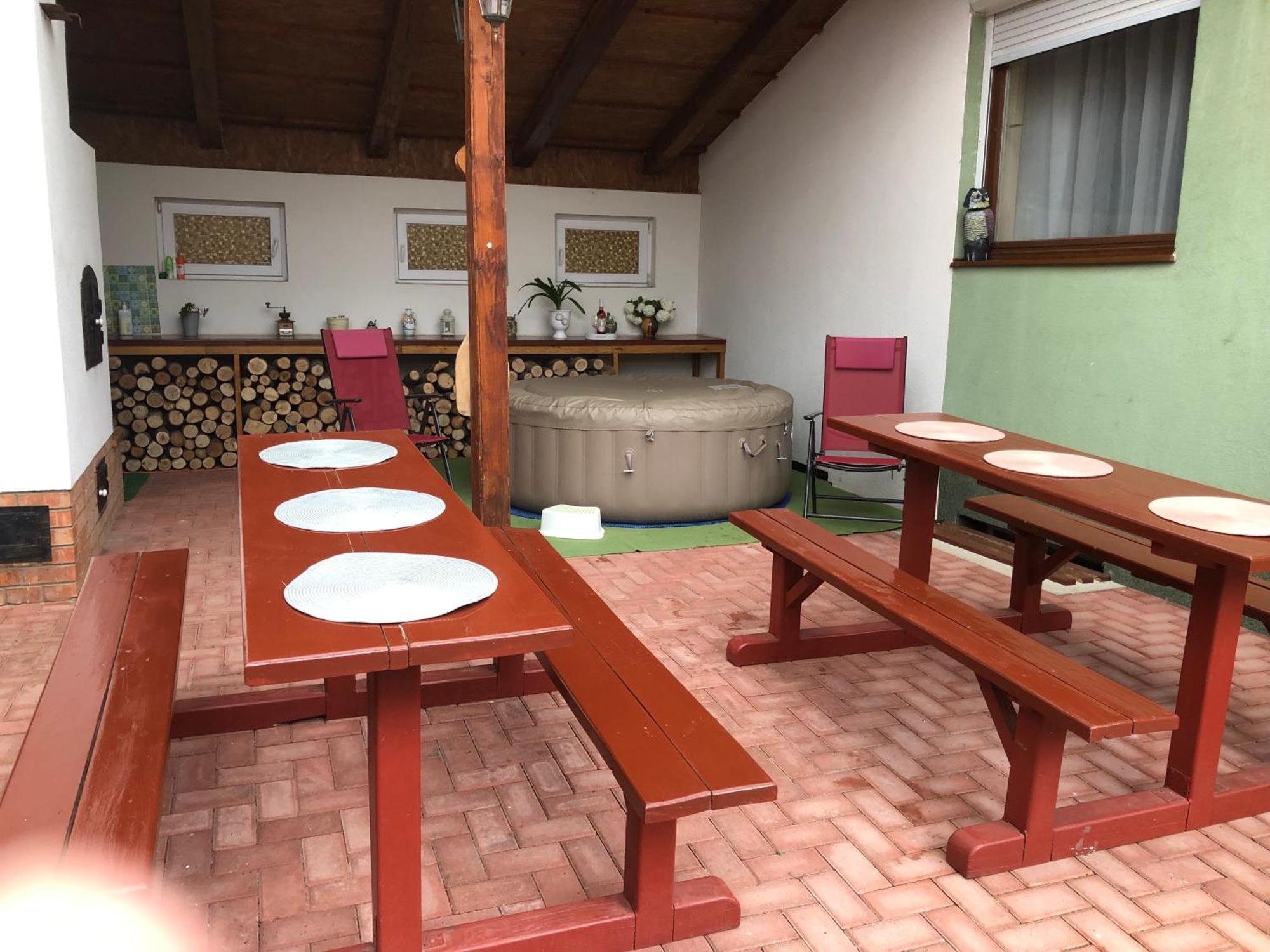 Bakonyi Mamutfenyo Vendeghaz Apartment Tes Ngoại thất bức ảnh